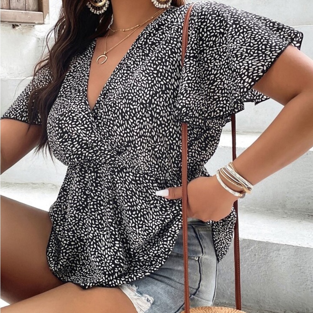 ❌SOLD❌ Top